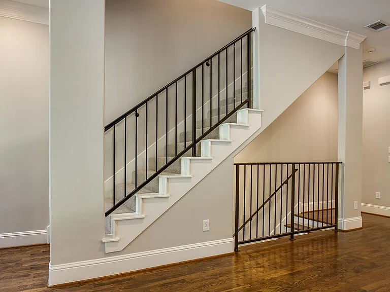 4502 Holland Ave — Photo 8