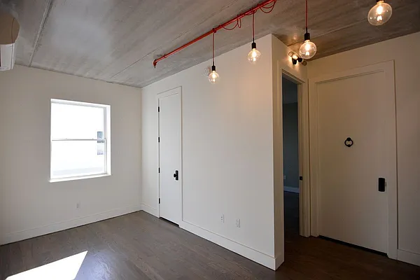 Rented by Corcoran | media 76