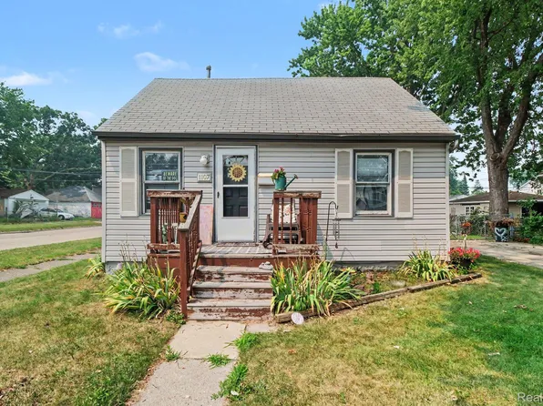 1107 E Hayes Ave, Hazel Park, MI 48030
