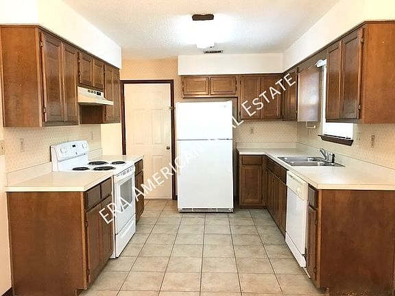 5th image of 206 Southview Dr