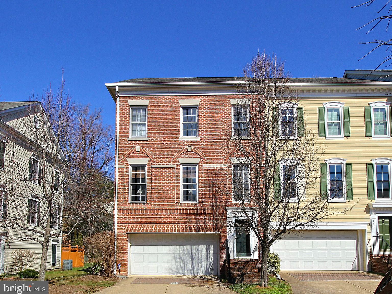 1 Rolling Trce Falls Church Va 246 Zillow