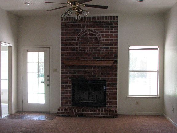 4th image of 2002 Diana Ln
