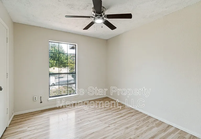 4710 Fallon Pl — Photo 16