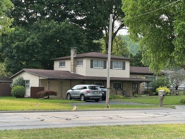 1st image of 797 Country Club Dr