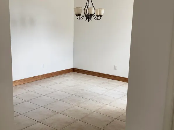 19440 SW 2nd St, Hollywood, FL 33029