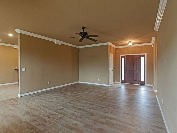 5th image of 1540 Hazeltine Dr