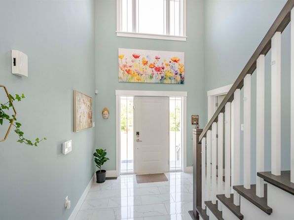 12 Aralia Ln, Upper Tantallon, NS B3Z 0P8