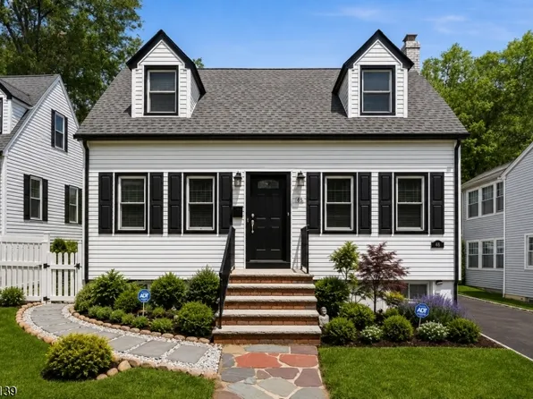 48 W Cedar St, Livingston Twp., NJ 07039