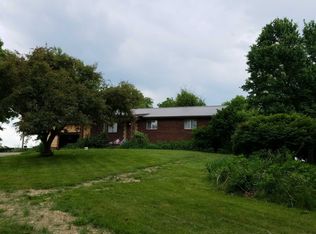 350 Arabian Ln, Washington, PA 15301