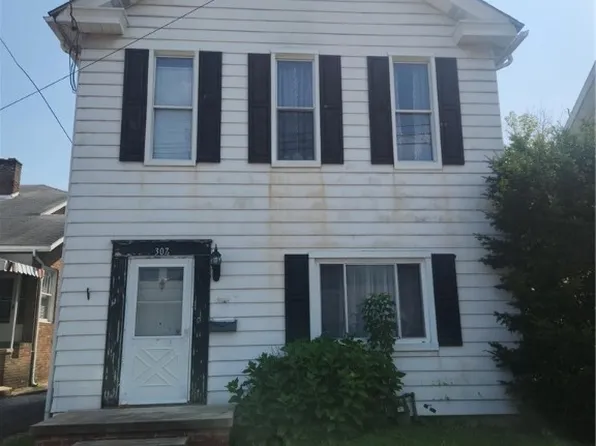 307 N 3rd St, Apollo, PA 15613