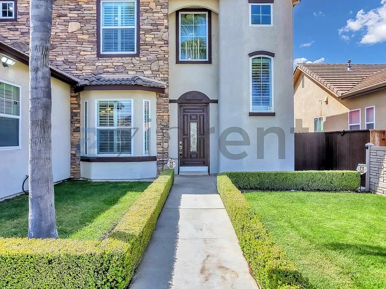 5743 W Chennault Ave — Photo 9