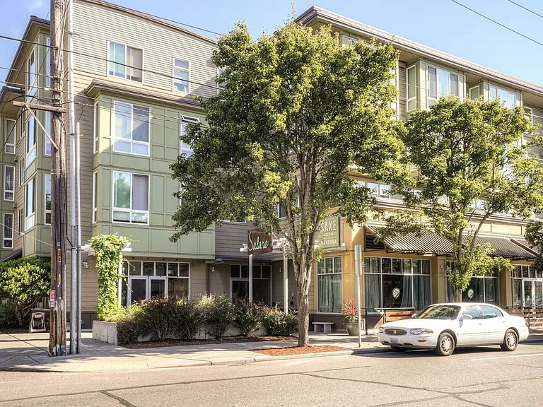 Saxe Apartments — Photo 4