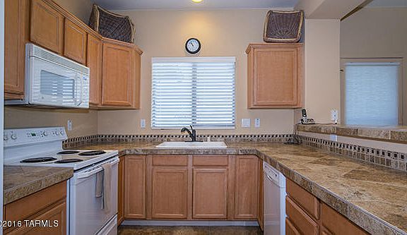 3rd image of 655 W Vistoso Highlands Dr