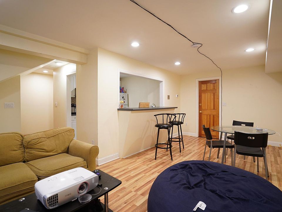 1st image of 94 Pleasant St APT 1M