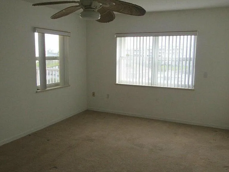 8931 Lake Dr #C405 — Photo 10