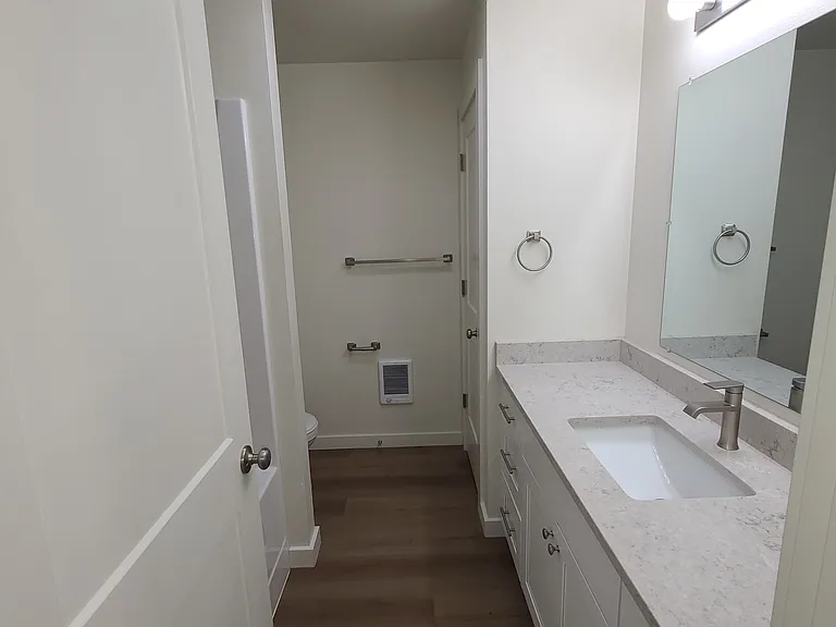 1787 Pine St #1 — Photo 9