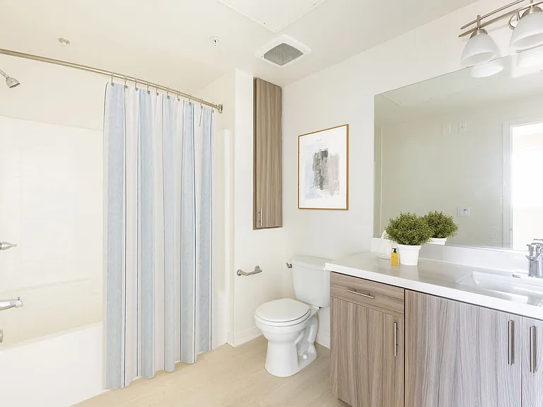 Aura NoHo Luxury Apartments — Photo 17
