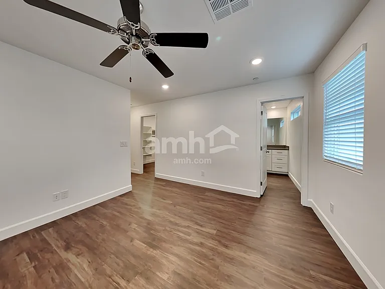 136 Charmante Tulip Ln — Photo 8