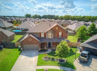 612 Signalman Rd, Yukon, OK 73099