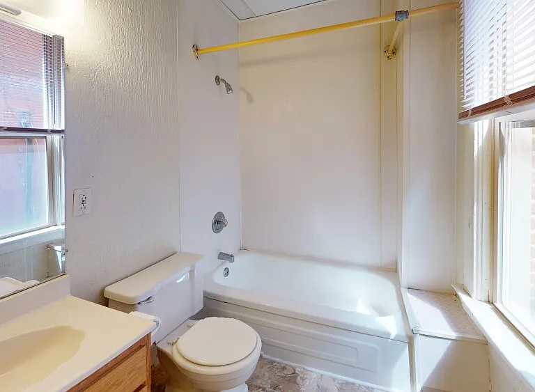 23 W 10th Ave #23B — Photo 3