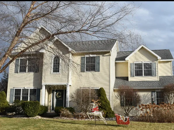 1 Annabel Pl, Clifton Park, NY 12065
