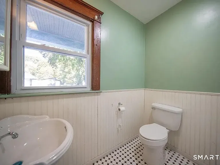 32-34 Linnell St #34 — Photo 9