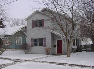 406 Napoleon St, Valparaiso, IN 46383
