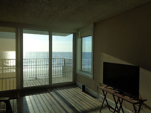2nd image of 2100 Ocean Dr #5B