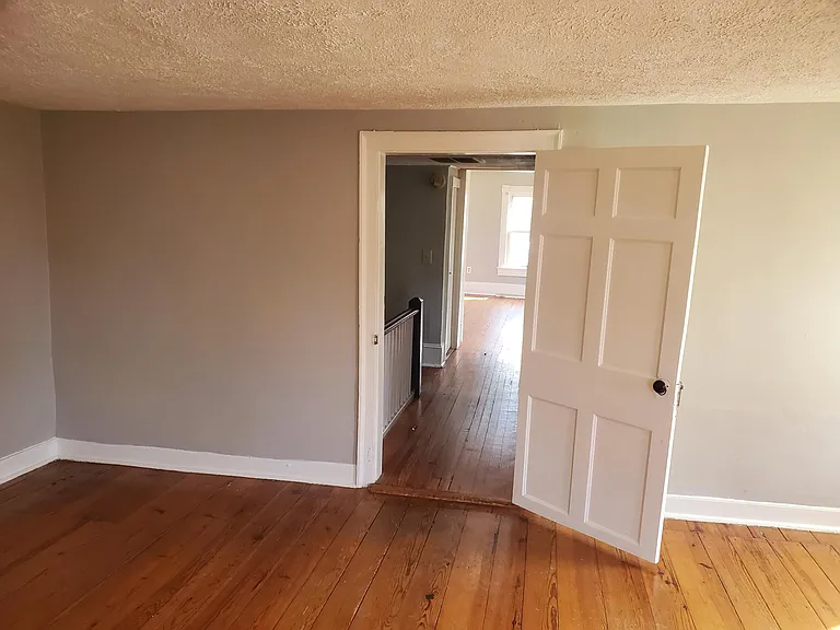 5195 Main St #3 — Photo 9