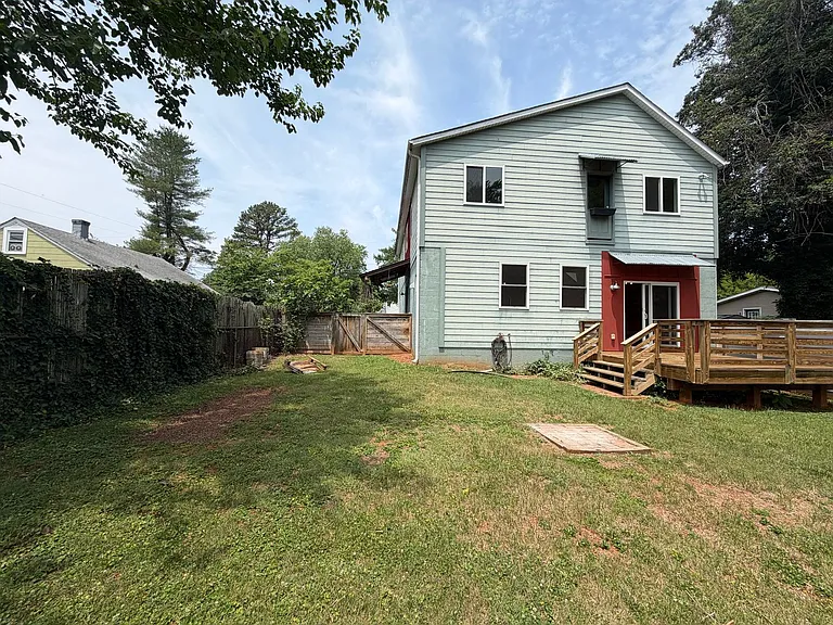 1500 Meridian St — Photo 27