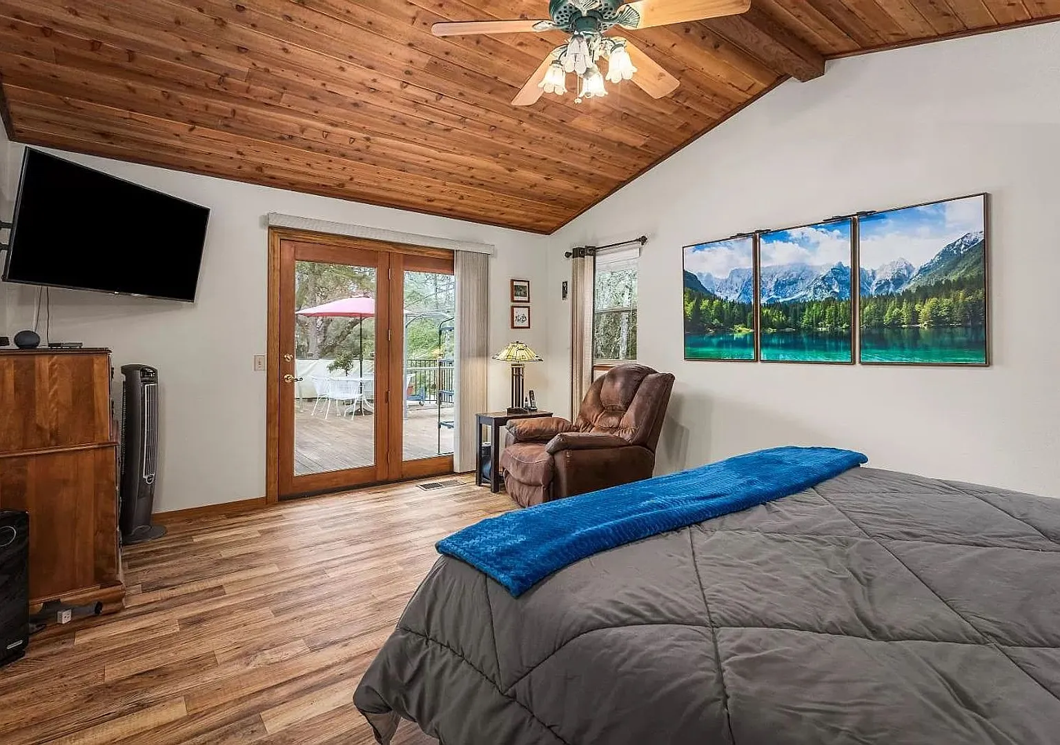 Well Maintained Lake Wildwood Home — Photo 4