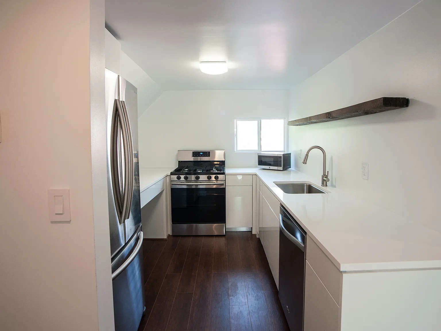 1 bed, $1,149 — Photo 2