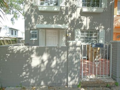 9813 N 52nd St, Temple Terrace, FL, 33617