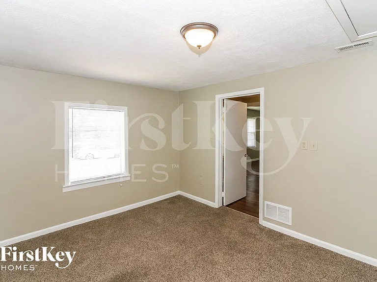 1347 Wilbec Rd — Photo 9