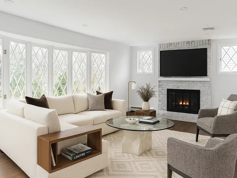 71 Tiffany Dr — Photo 4