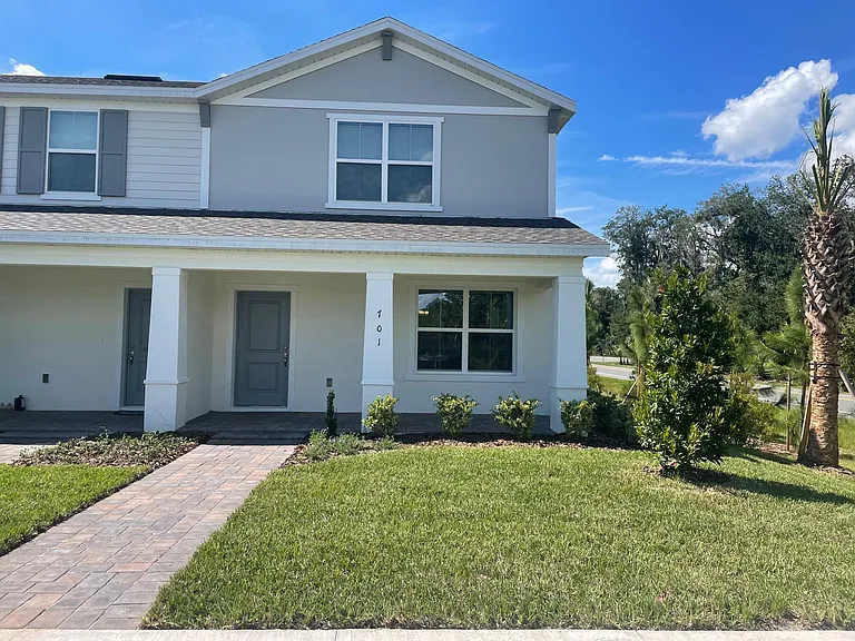 701 Costa Ln — Photo 2