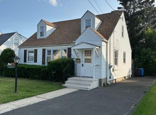 22 Everett St, New Britain, CT 06052