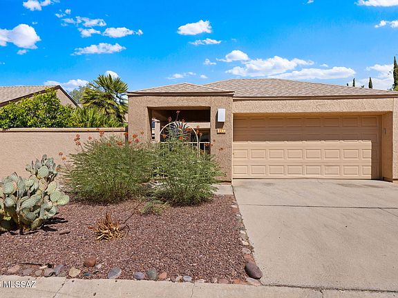 3rd image of 3160 N Brittlebush Ln