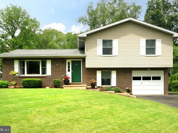 1239 Circleville Rd, State College, PA 16803