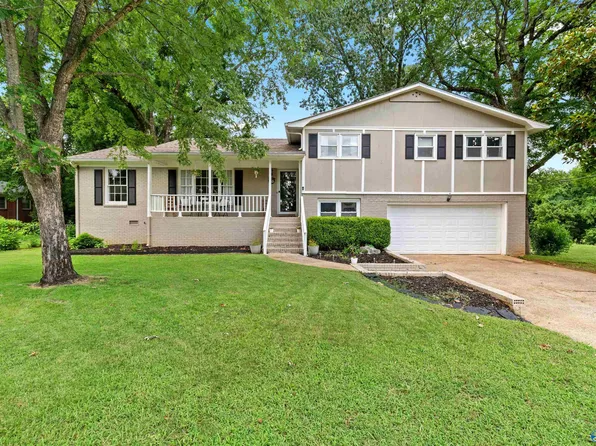 1003 Dolphin Cir SE, Huntsville, AL 35802