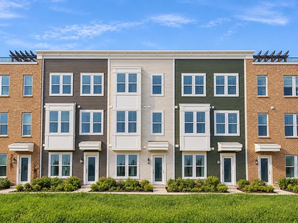 1711 Pratt Ct #24166, Hoffman Estates, IL 60192