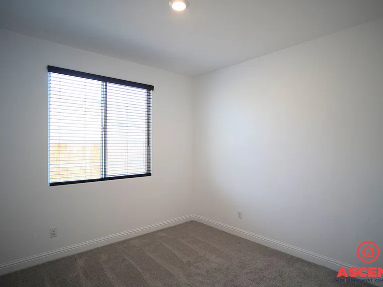 3208 Blue Creek Ln — Photo 11