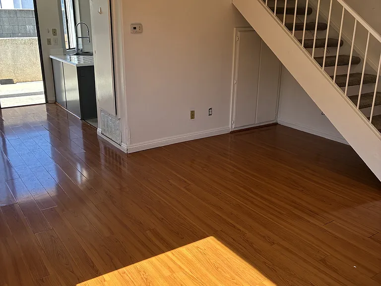 707 S Webster Ave #112 — Photo 28