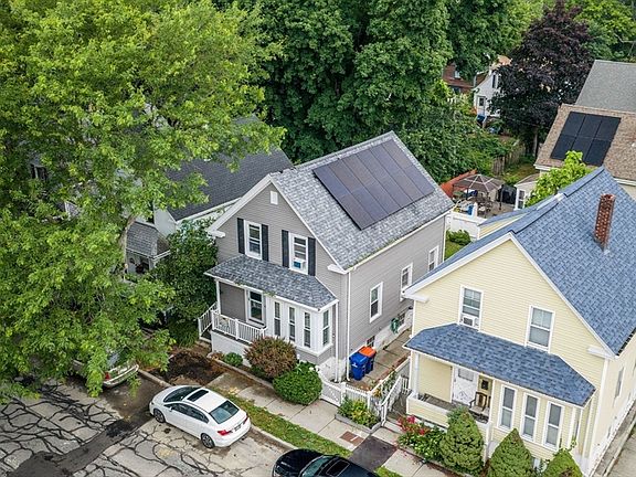 2nd image of 551 Union St