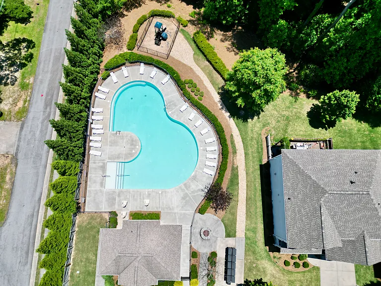 2489 Village Park Bnd — Photo 39