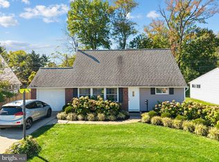 77 Junewood Dr, Levittown, PA 19055