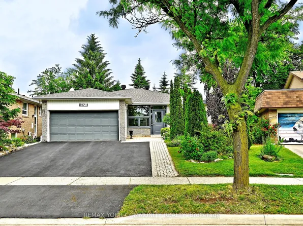 3271 Havenwood Dr, Mississauga, ON L4X 2M2