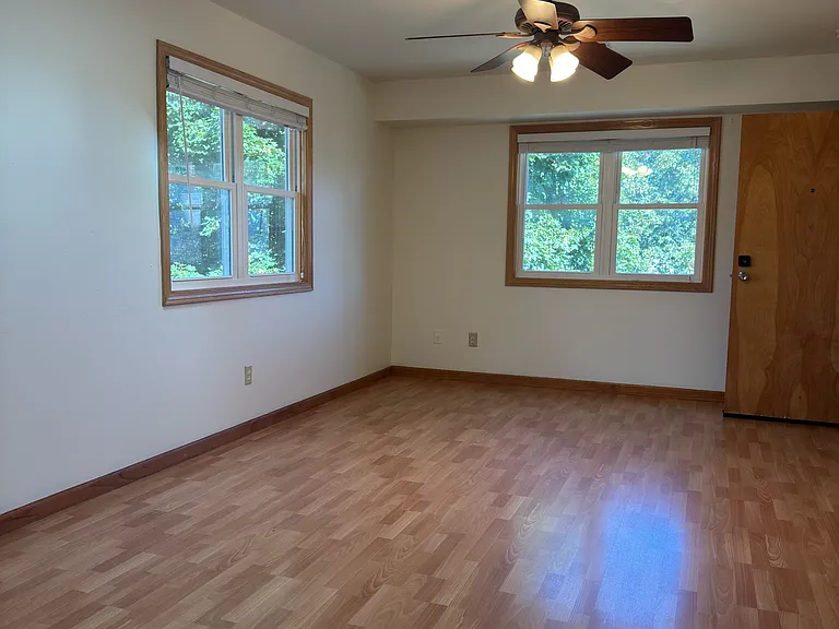 3101 N Newhall St #C — Photo 23