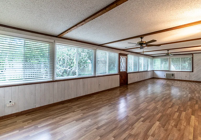 10502 Linger Ln — Photo 13