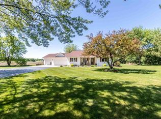 7847 Regal Ln, Pulaski, WI 54162